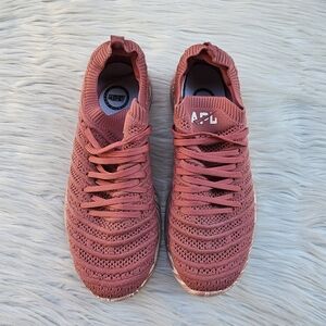 APL: Athletic Propulsion Labs Women's Techloom Wave Shoes Size 9